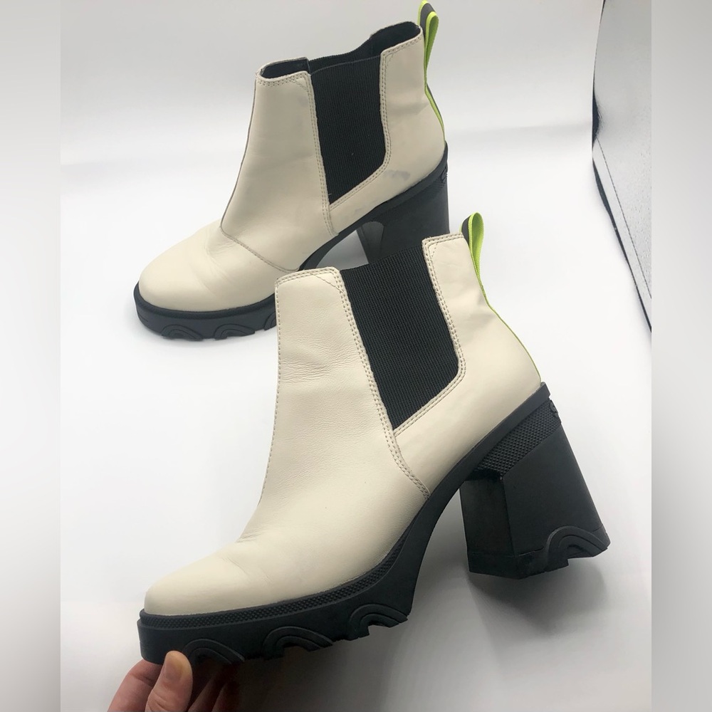 Sorel Ivory Brex Lug Sole Chunky Heeled Booties Waterproof Women’s Size 9.5